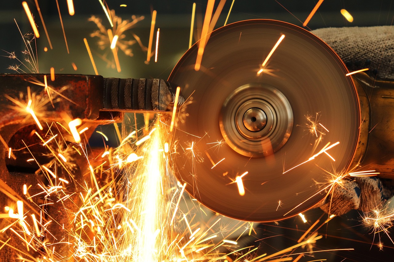 Disco da 125mm: perché è lo standard più versatile per la smerigliatrice angolare?